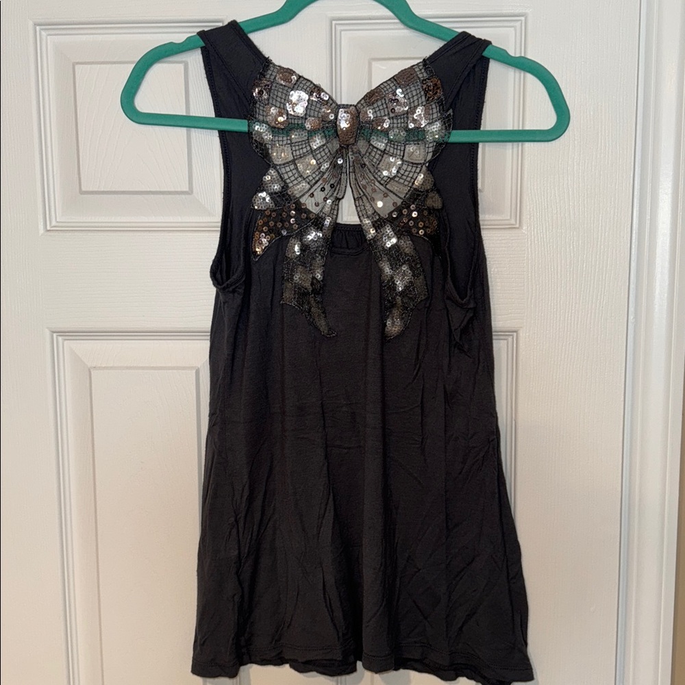 Kirra gray tank top with sequin mesh bow design